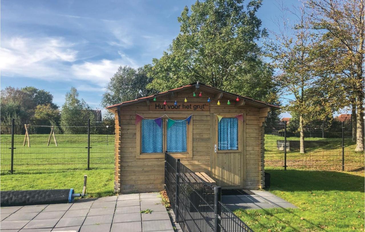 2 Bedroom Awesome Home In Tzummarum Esterno foto